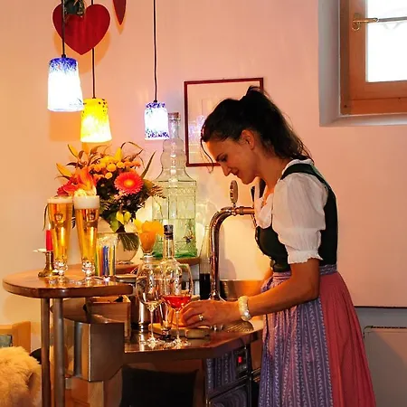 Alojamento de Acomodação e Pequeno-almoço Jasmin 3*